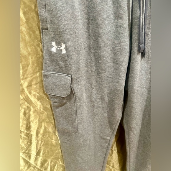 Under Armour - Picture 3 of 4